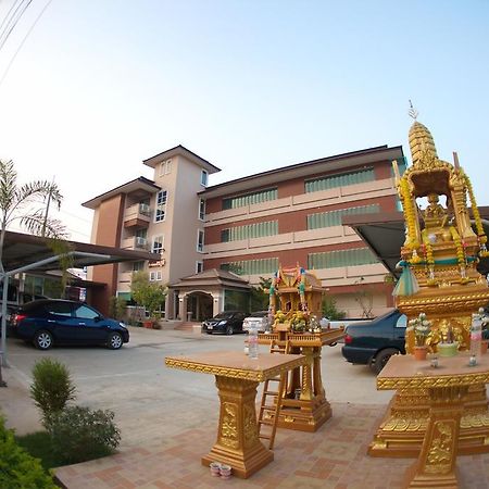 Baan Sanpoom Hotel Phitsanulok Exterior photo