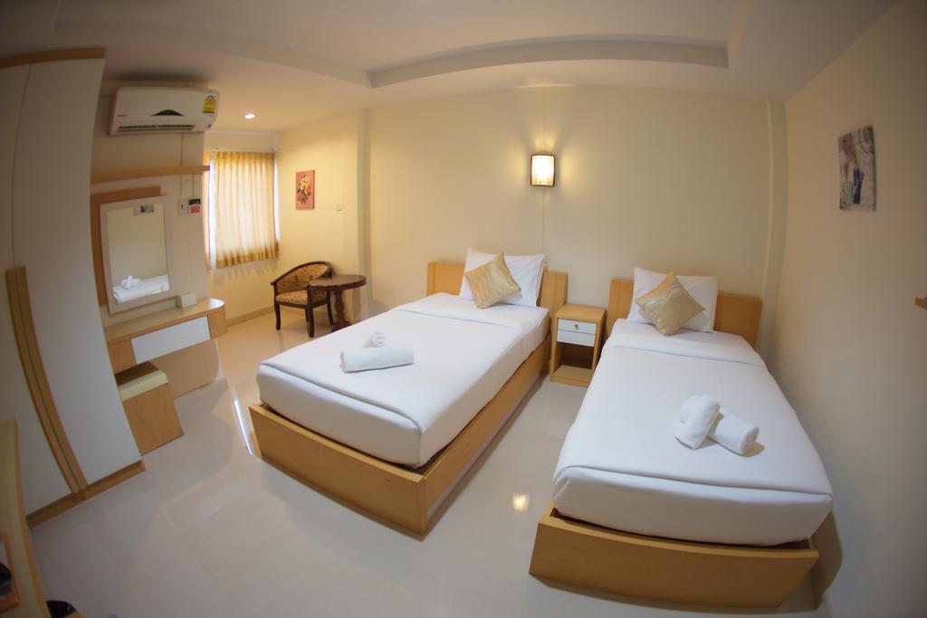 Baan Sanpoom Hotel Phitsanulok Exterior photo