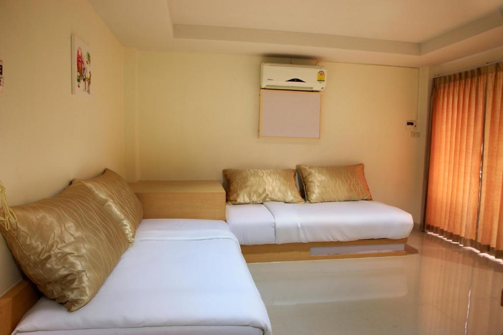Baan Sanpoom Hotel Phitsanulok Room photo