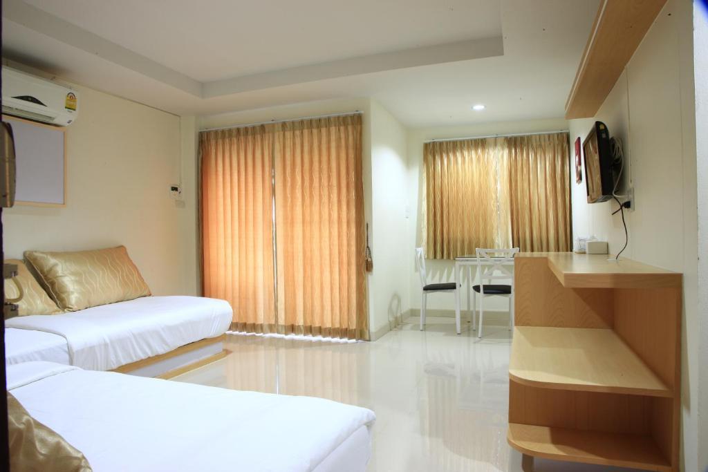 Baan Sanpoom Hotel Phitsanulok Room photo